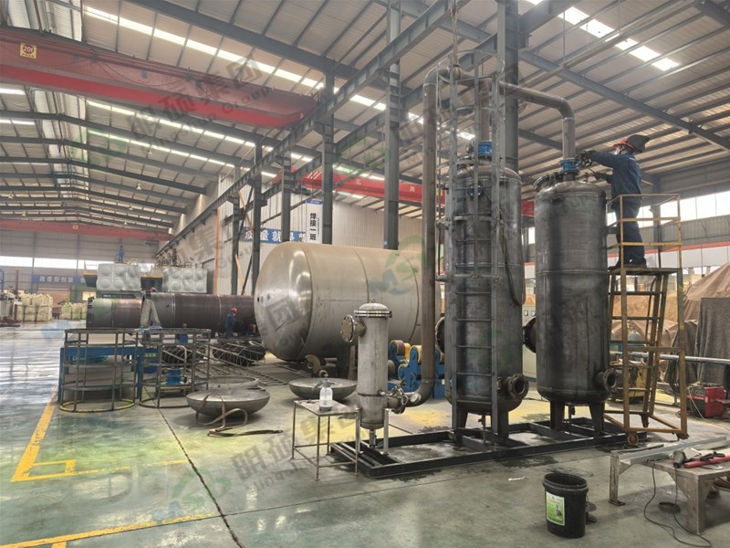 大型脫硫設備正在制作中